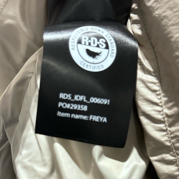 MACKAGE FREYA CHAMPAGNE/CHAMPAGNE L and M - LADIES DOWN COAT - Picture 8 of 8